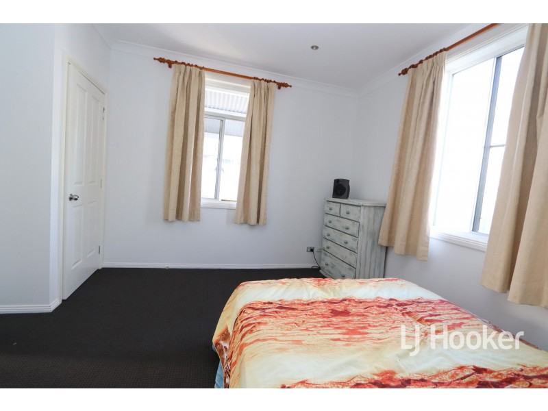 42 Urabatta Street, Inverell NSW 2360