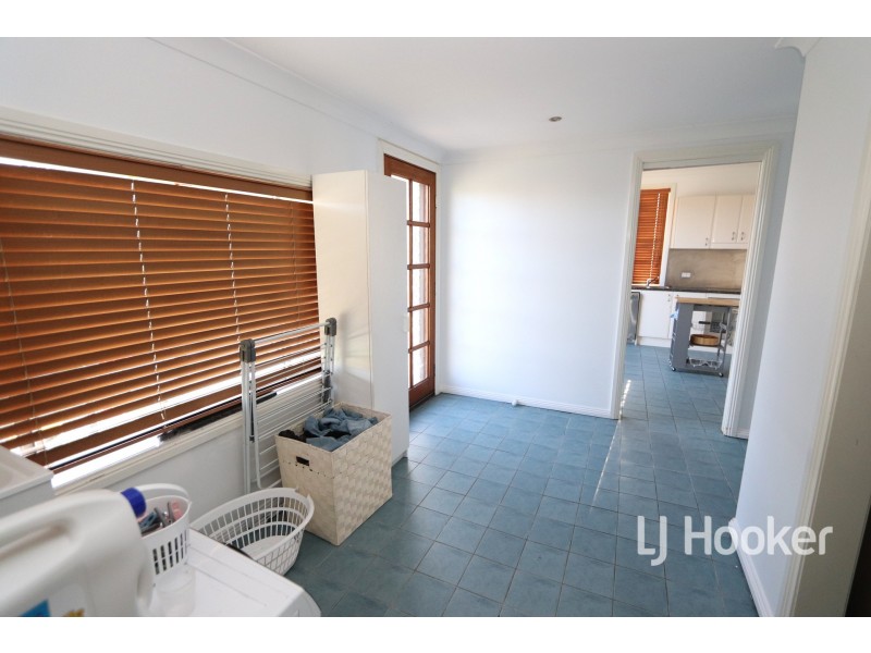 42 Urabatta Street, Inverell NSW 2360