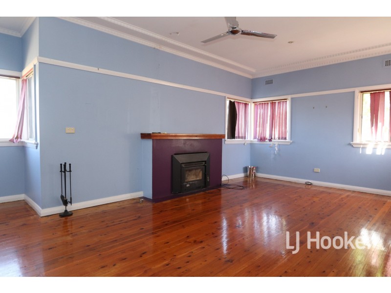 64 Bennett Street, Inverell NSW 2360