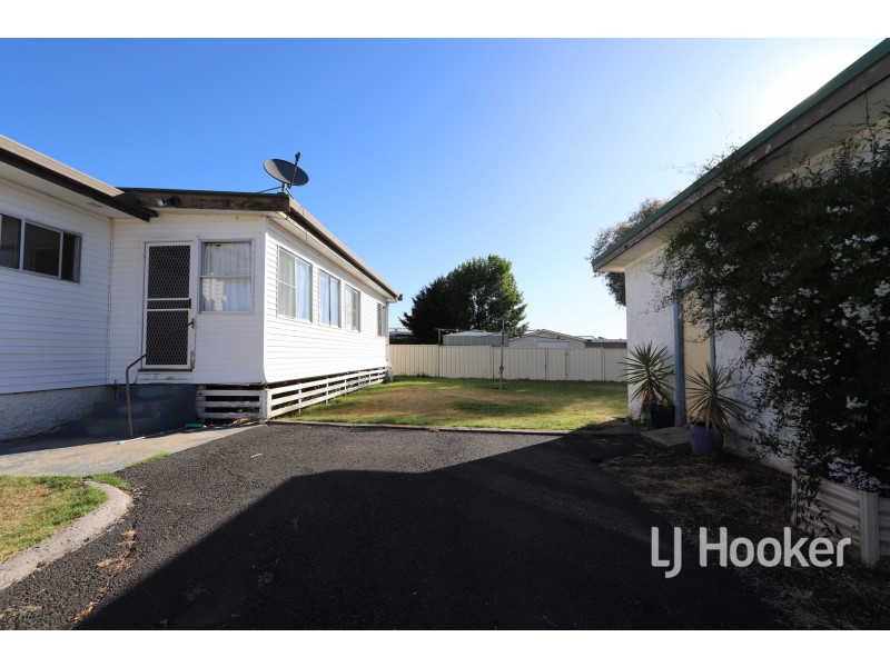 64 Bennett Street, Inverell NSW 2360