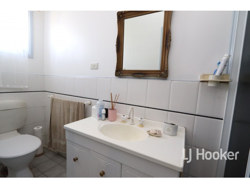 16 Woodland Avenue, Inverell NSW 2360