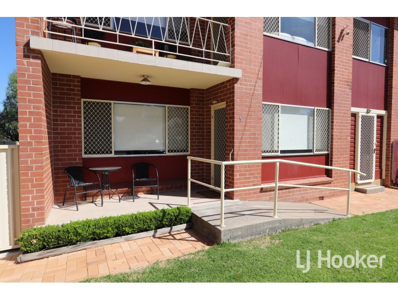 1/30 Queens Terrace, Inverell NSW 2360