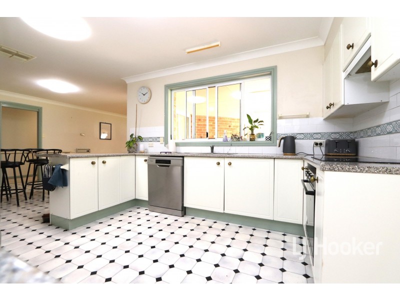 85 Gordon Street, Inverell NSW 2360