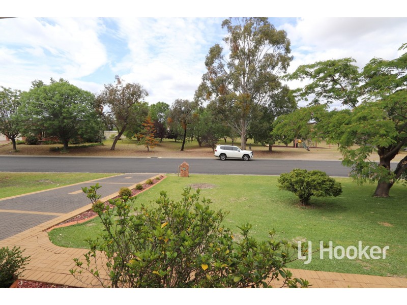 85 Gordon Street, Inverell NSW 2360