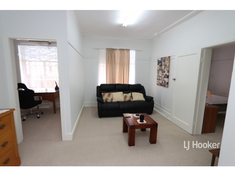 2/69 Otho Street, Inverell NSW 2360