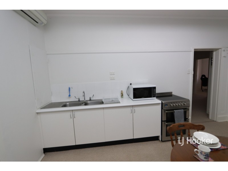 2/69 Otho Street, Inverell NSW 2360