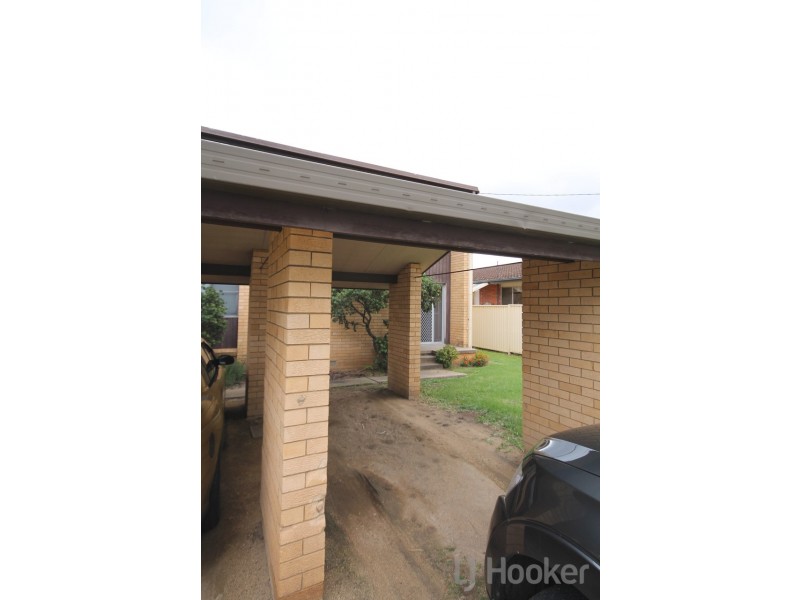 4/36 Moore Street, Inverell NSW 2360