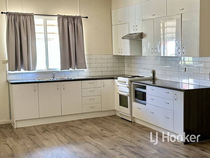 34 Burnett Street, Inverell NSW 2360