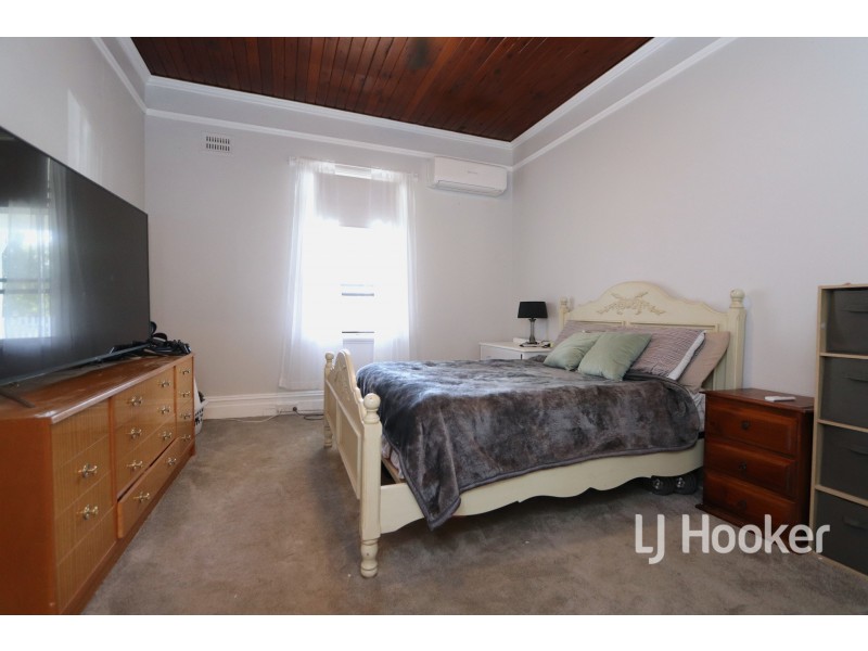 25 Rivers Street, Inverell NSW 2360