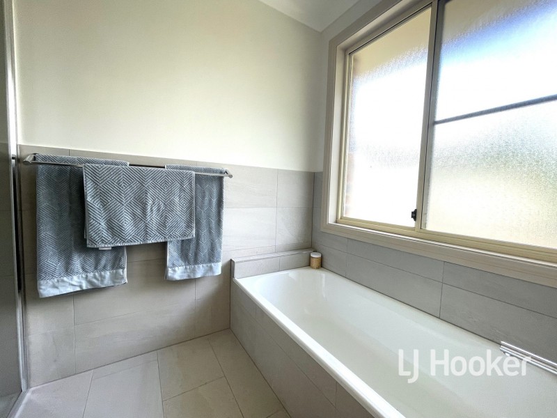 33 Miles Street, Inverell NSW 2360