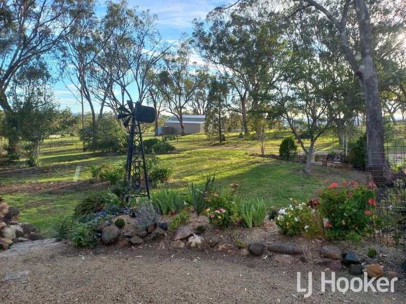 83 Ditzells Drive, Inverell NSW 2360