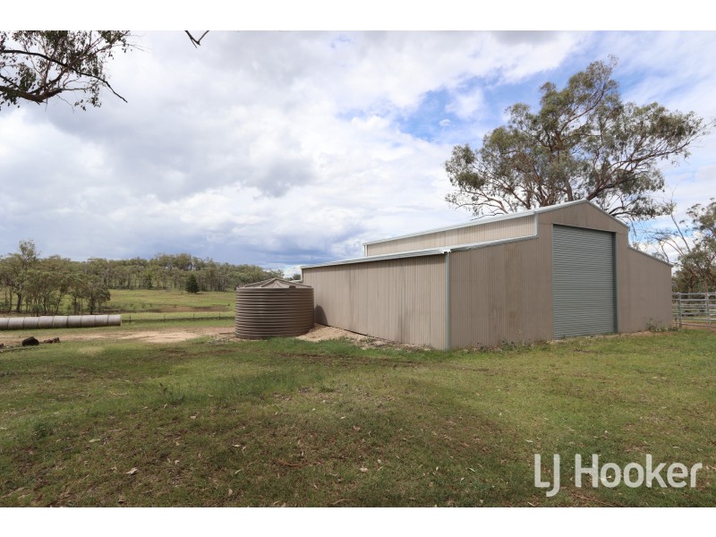 83 Ditzells Drive, Inverell NSW 2360