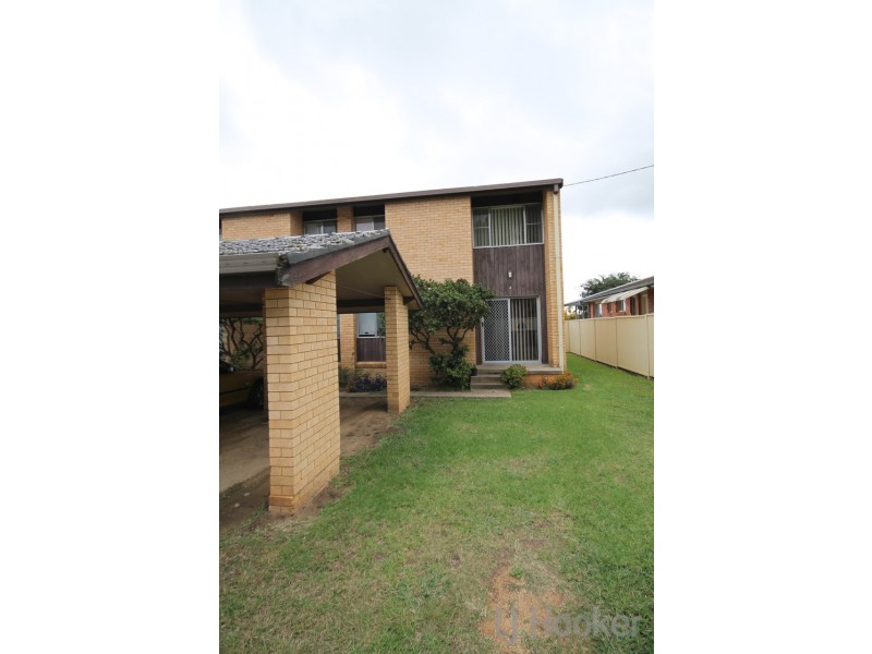 4/36 Moore Street, Inverell NSW 2360