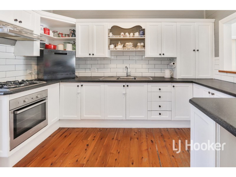 25 Rivers Street, Inverell NSW 2360