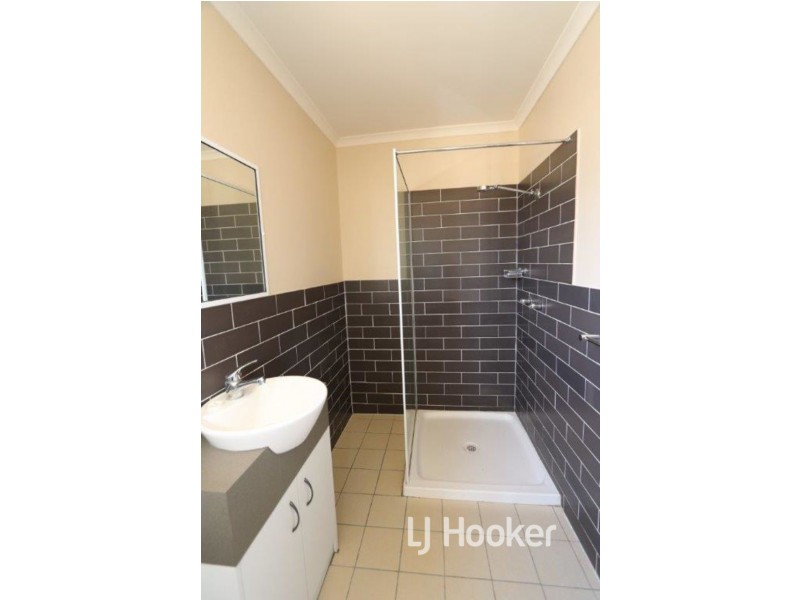 15 Albury Street, Inverell NSW 2360