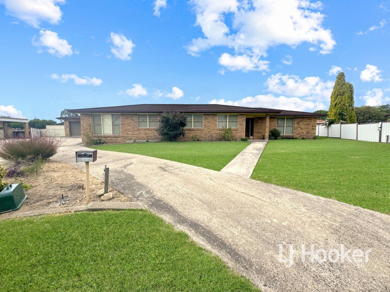 14 Sequoia Place, Inverell NSW 2360