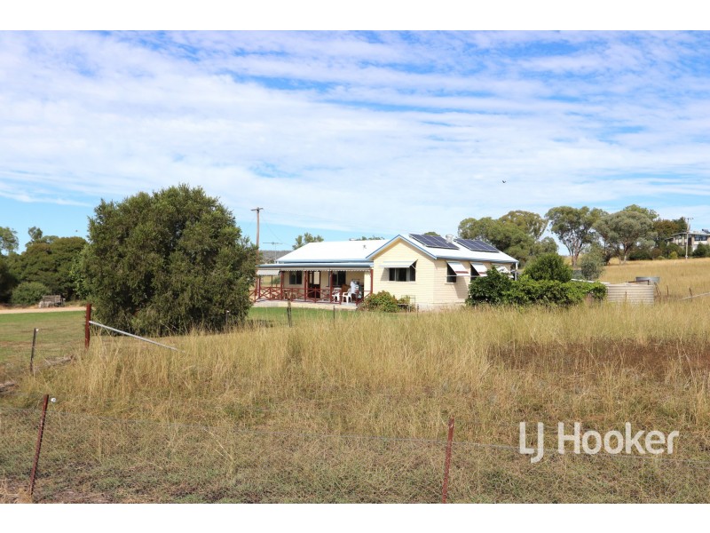 11 Rivendell Road, Inverell NSW 2360