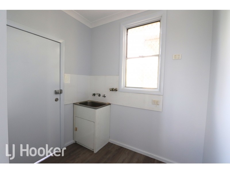 8 Lindsay Avenue, Inverell NSW 2360