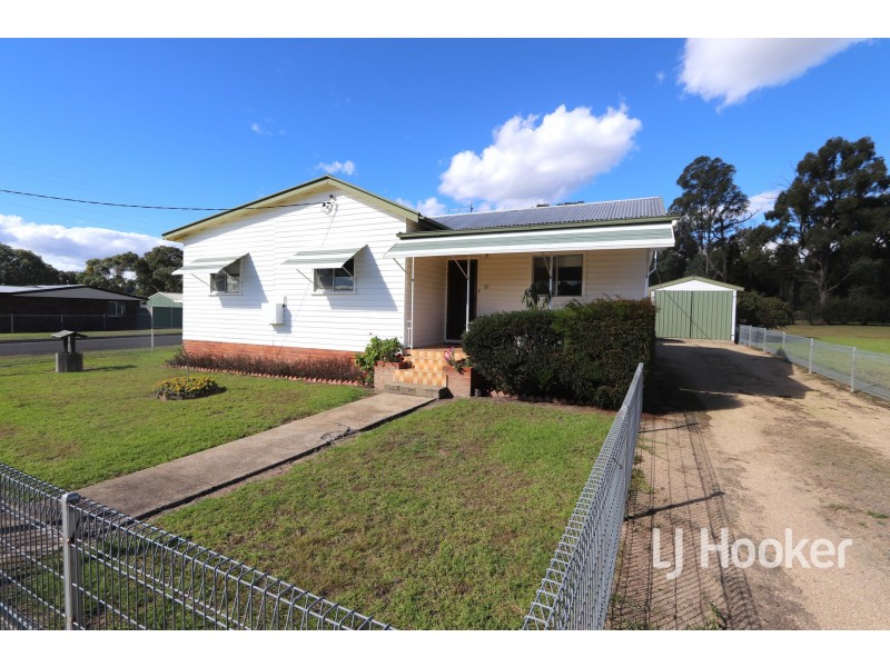 24 Wood Street, Gilgai NSW 2360
