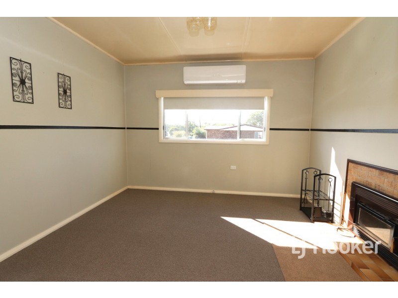 24 Wood Street, Gilgai NSW 2360