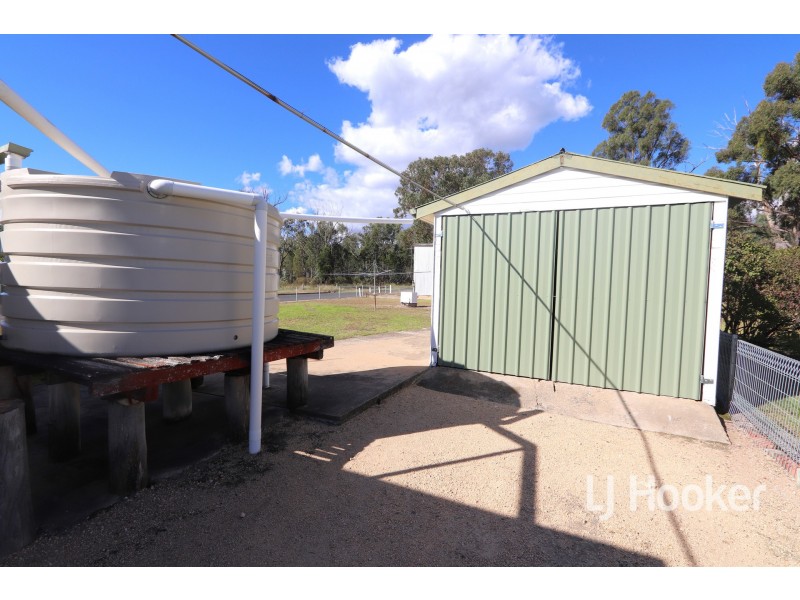 24 Wood Street, Gilgai NSW 2360