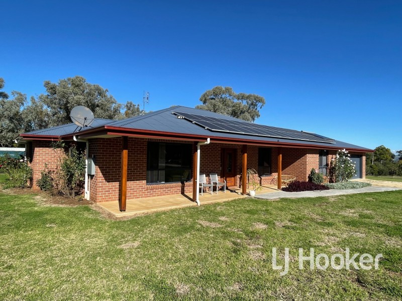 36 Bimbadeen Drive, Inverell NSW 2360