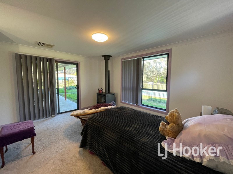 36 Bimbadeen Drive, Inverell NSW 2360