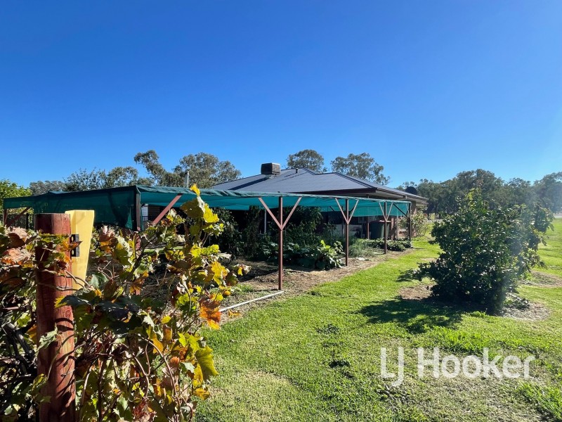36 Bimbadeen Drive, Inverell NSW 2360