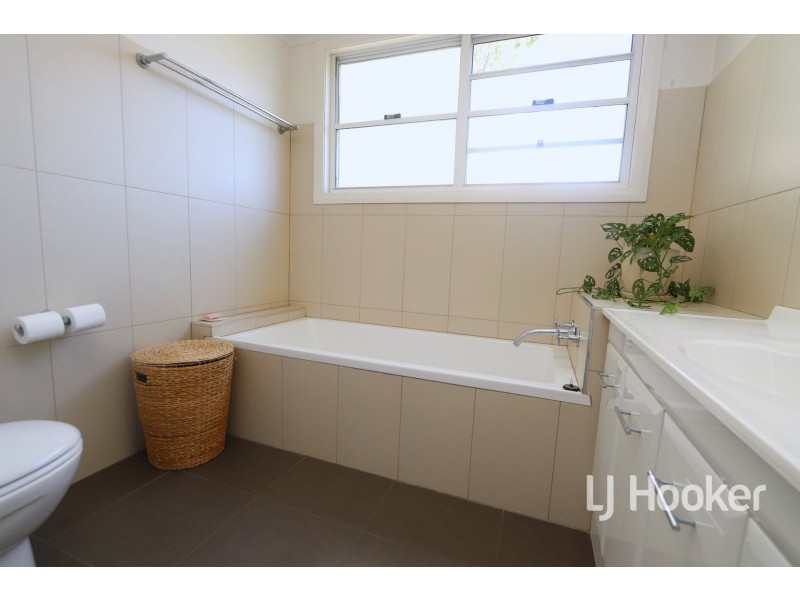 27 High Street, Inverell NSW 2360