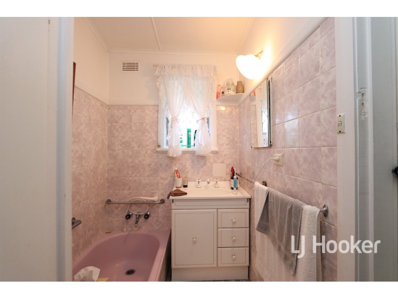 22 Dudley Street, Inverell NSW 2360