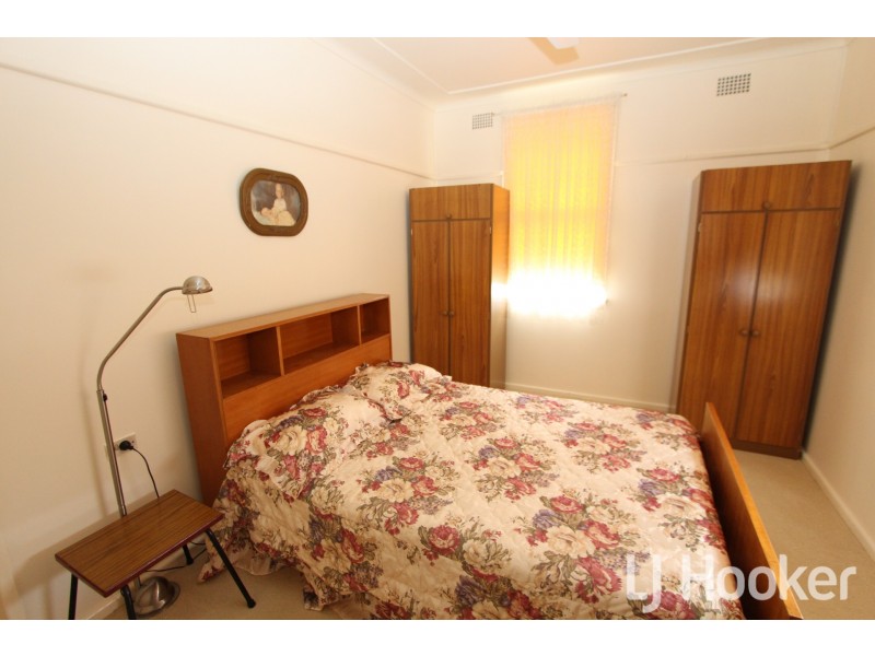 18 Shirley Street, Inverell NSW 2360