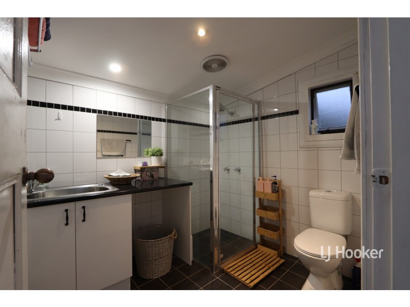 6 Rosslyn Street, Inverell NSW 2360