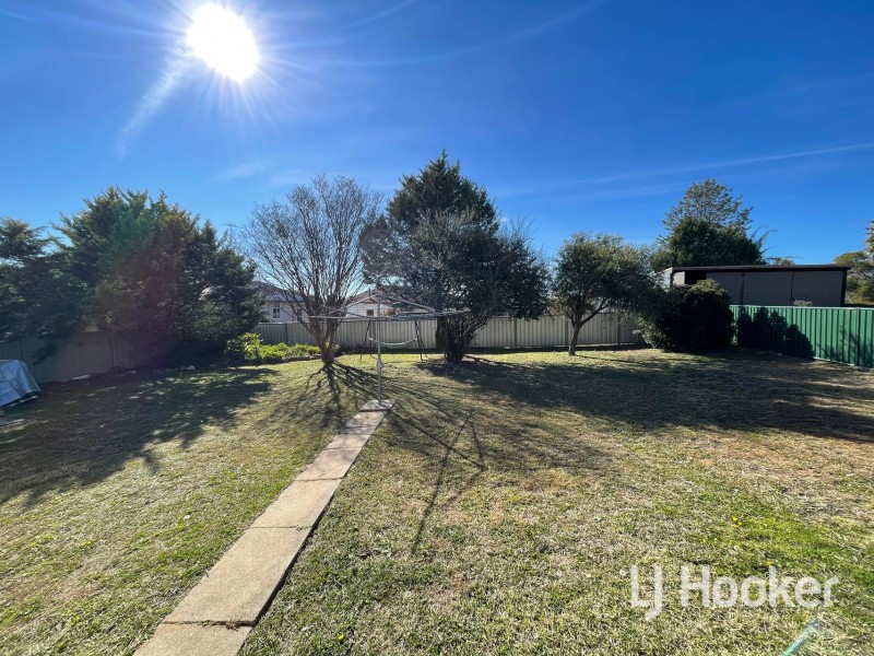 8 Lindsay Avenue, Inverell NSW 2360