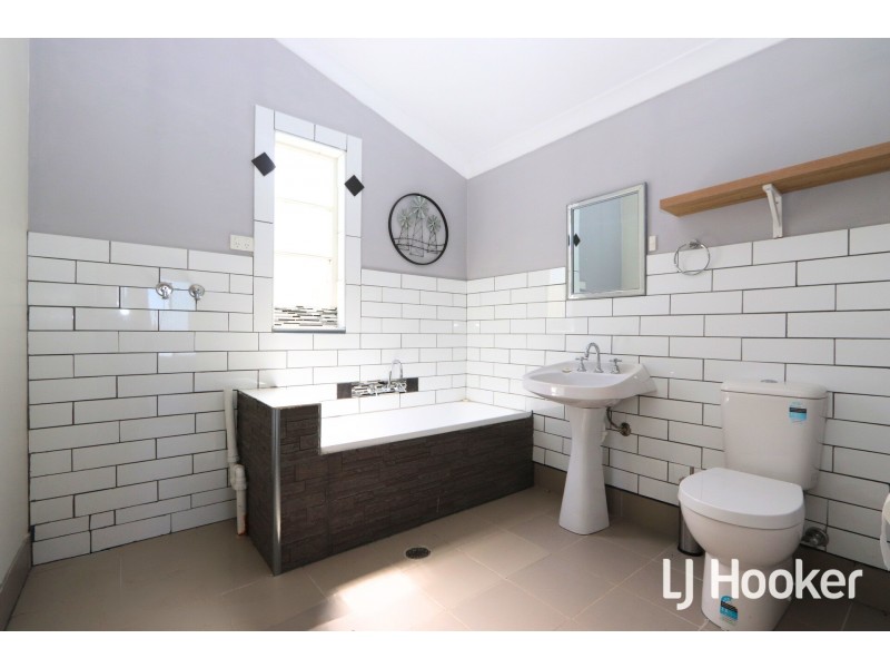 95 Urabatta Street, Inverell NSW 2360