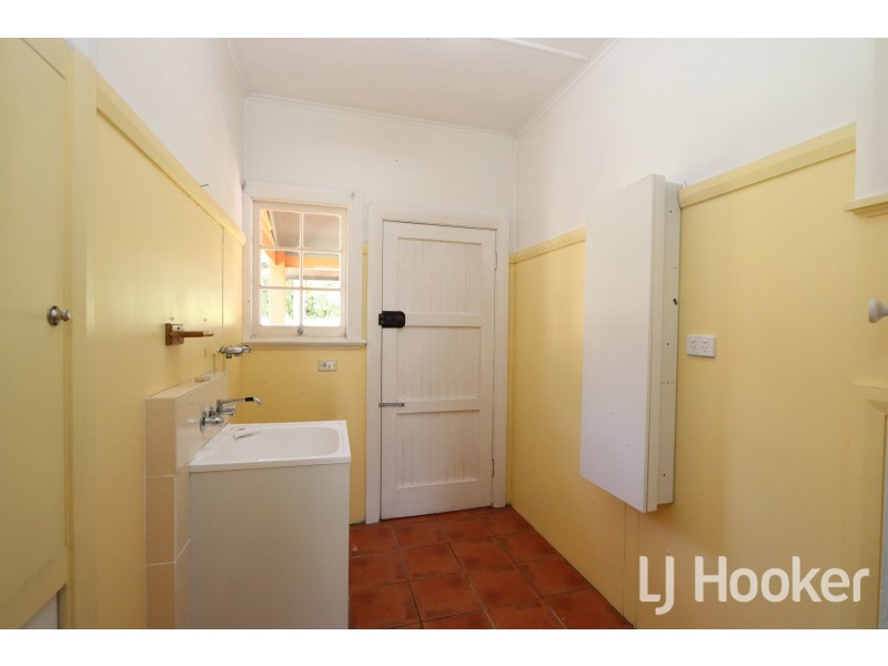 29 Gordon Street, Inverell NSW 2360