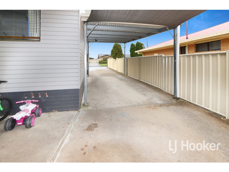 8 Sapphire Street, Inverell NSW 2360