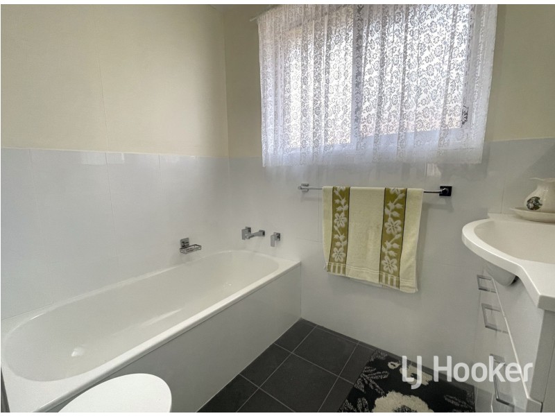 3 Victoria Street, Inverell NSW 2360