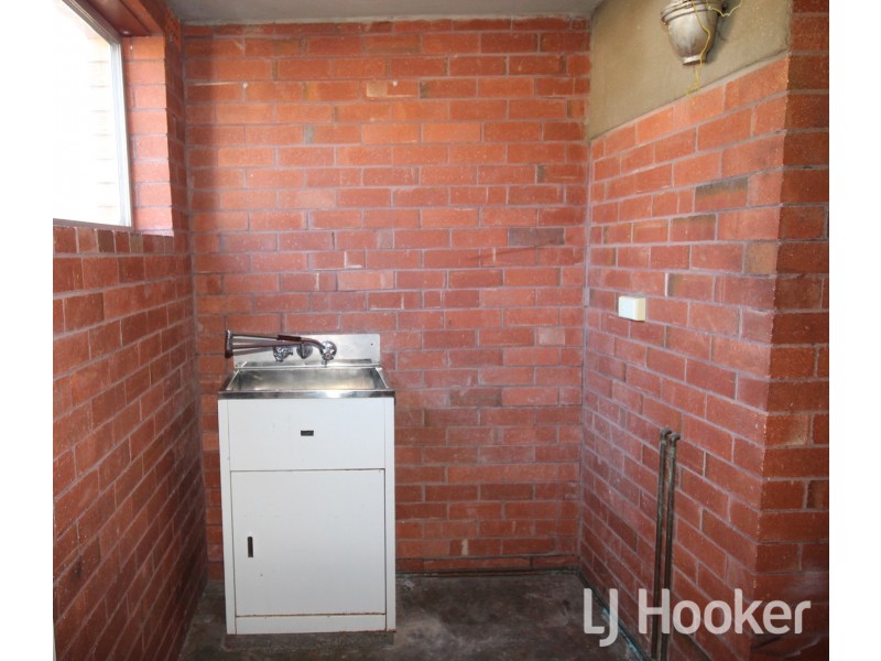 2/36 Moore Street, Inverell NSW 2360