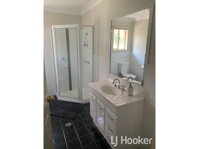 37B Queens Terrace, Inverell NSW 2360