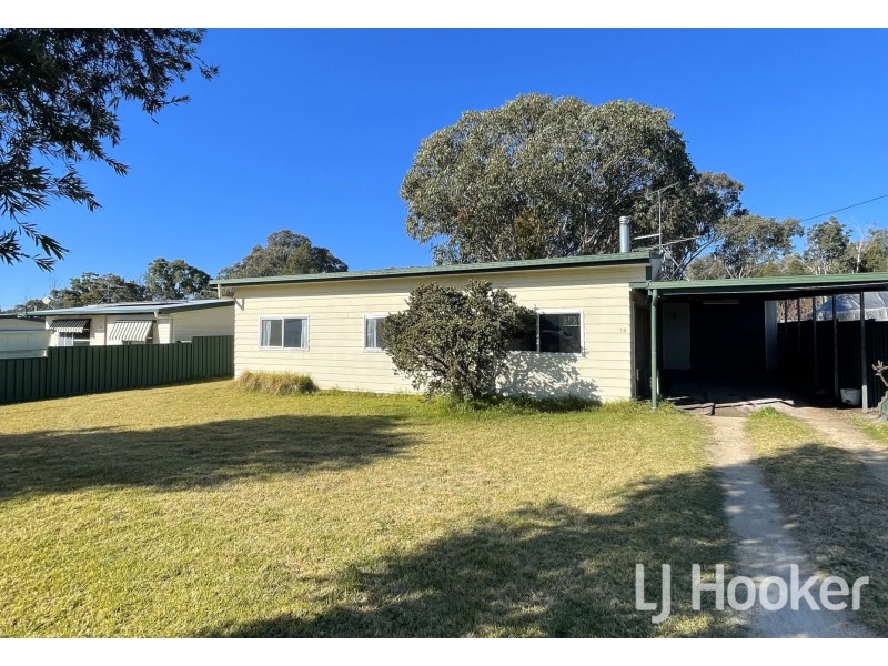 16 Wood Street, Gilgai NSW 2360