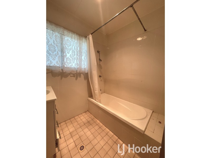 16 Wood Street, Gilgai NSW 2360