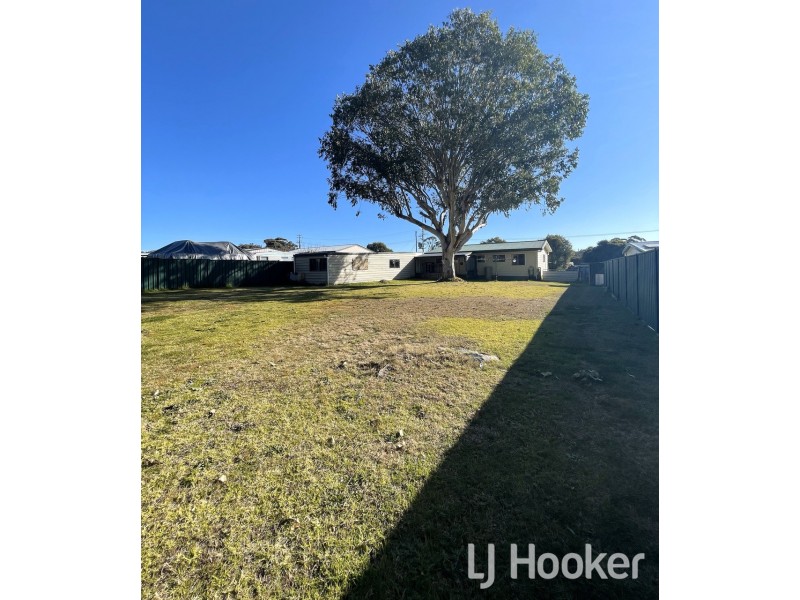 16 Wood Street, Gilgai NSW 2360