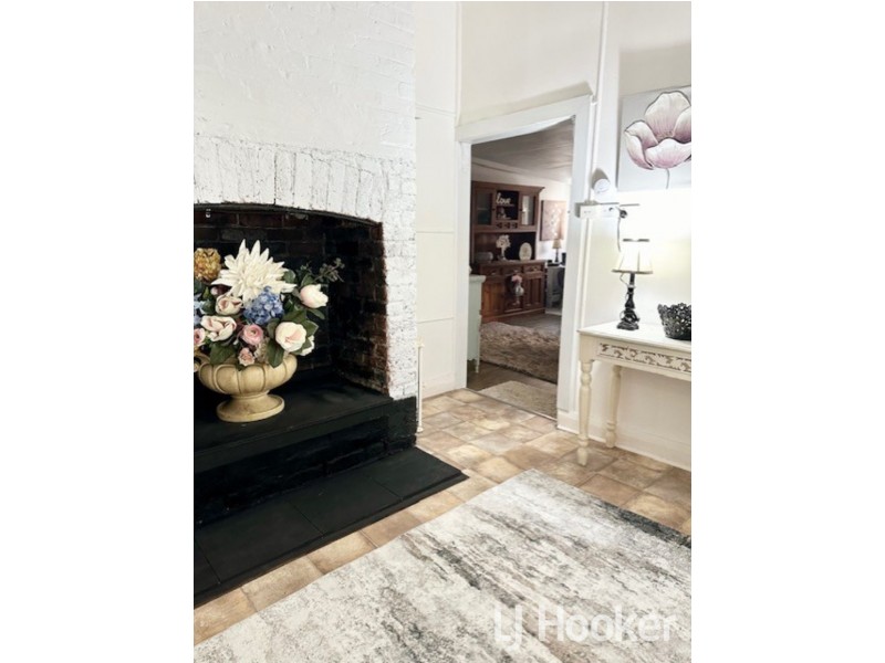 24 Medora Street, Inverell NSW 2360