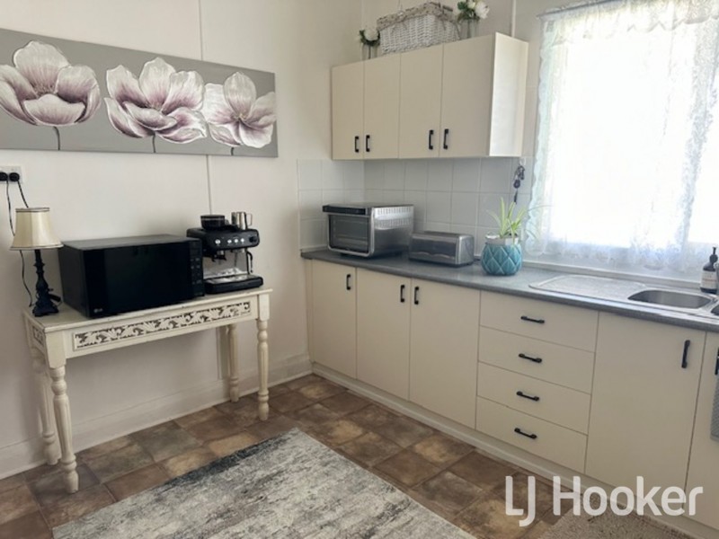 24 Medora Street, Inverell NSW 2360