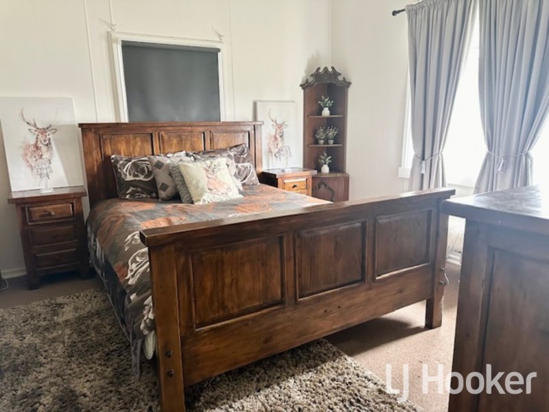 24 Medora Street, Inverell NSW 2360