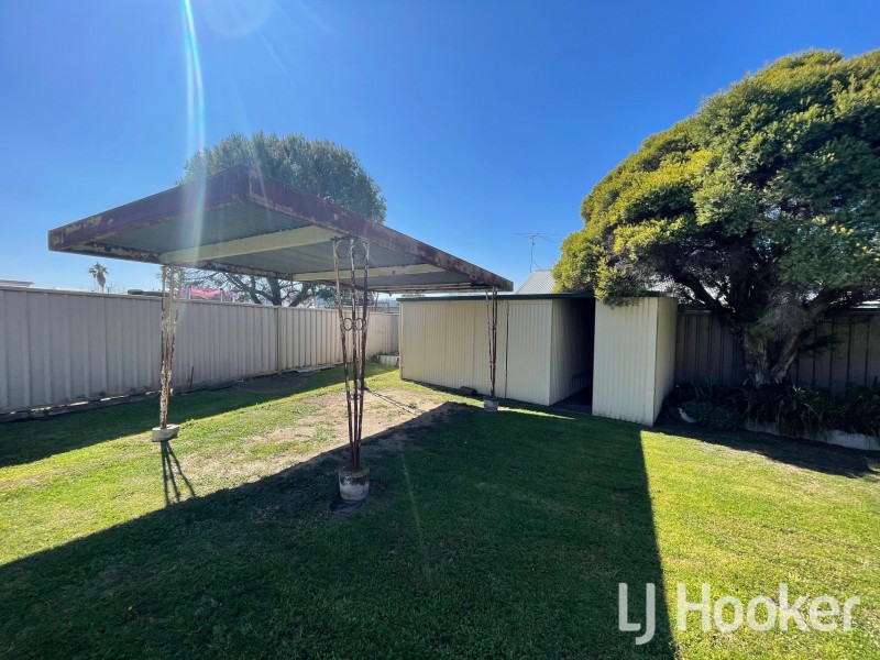 22 Stirling Street, Inverell NSW 2360