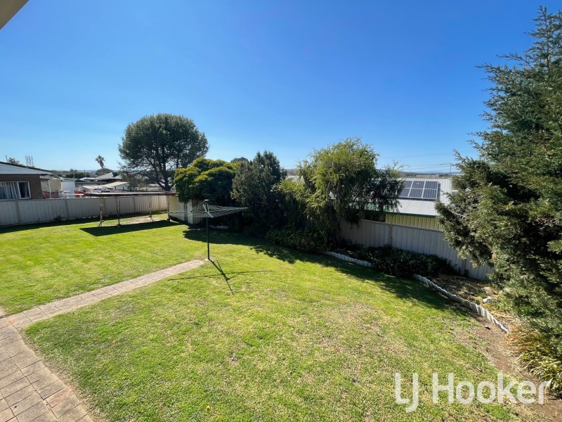 22 Stirling Street, Inverell NSW 2360