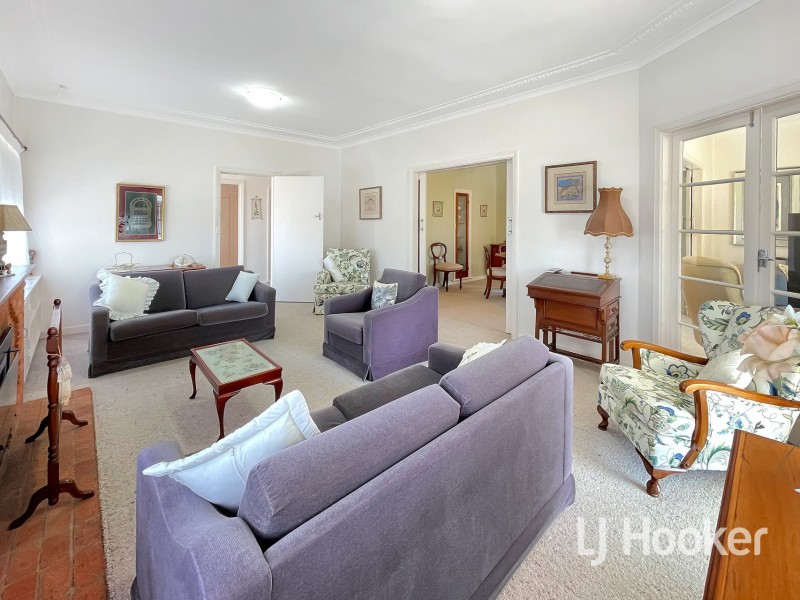 25-27 Gordon Street, Inverell NSW 2360