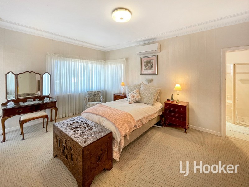 25-27 Gordon Street, Inverell NSW 2360