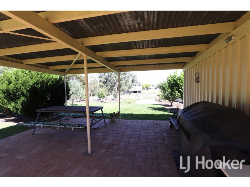 2/30 Queens Terrace, Inverell NSW 2360